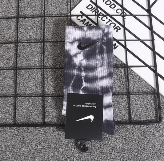 Nike Tie-Dye B&W